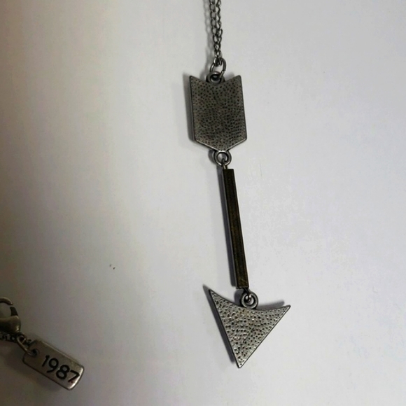 Antique Aero 1987 Delicate Arrow Metal & Crystal Necklace - Picture 9 of 9